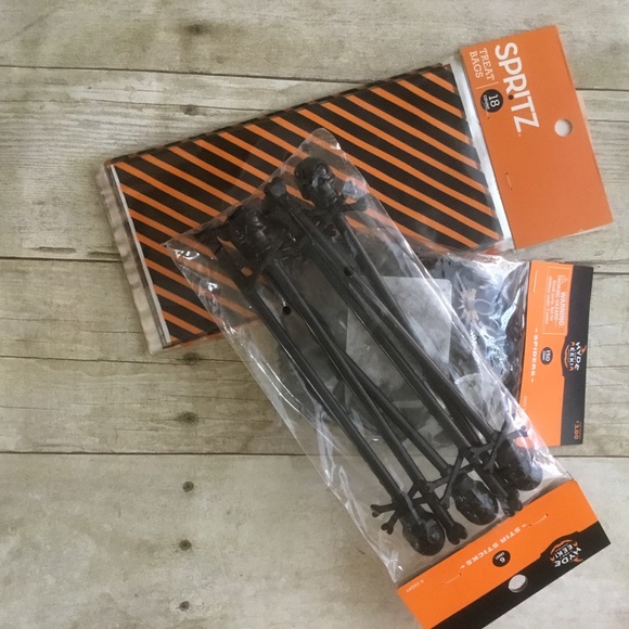 Halloween Party Supplies Bundle 👻 🎃 - Picture 5 of 7